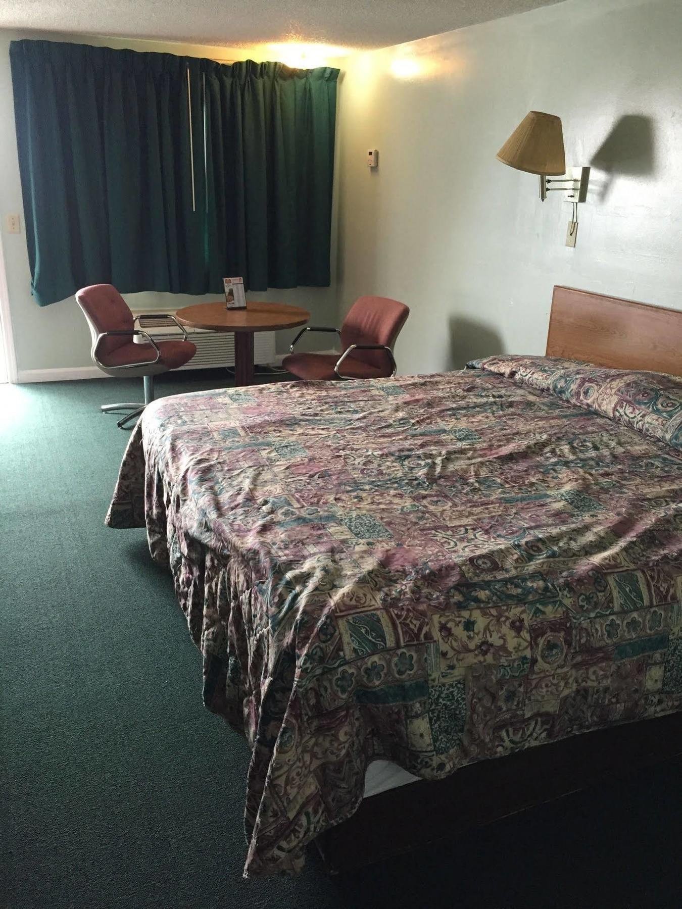 Crown Inn Toledo Ngoại thất bức ảnh